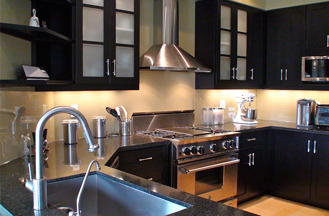 Bạn nên chọn dụng cụ bếp nhà hàng khách sạn có kích thước phù hợp với quy mô?